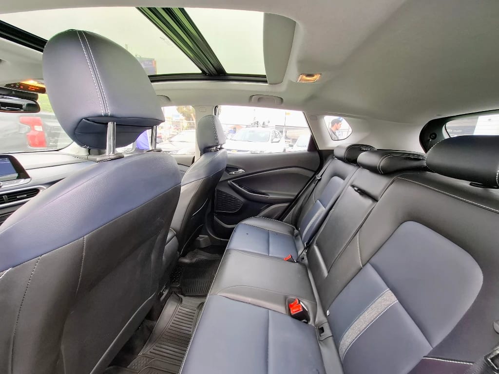 Chevrolet Tracker 1.2t Premier Fwd At 5p año 2022