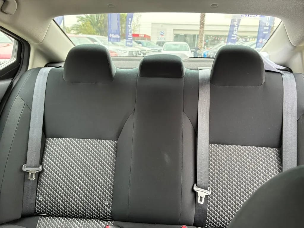 Nissan Versa 1.6 Sense 4x2 Mt 4p año 2025