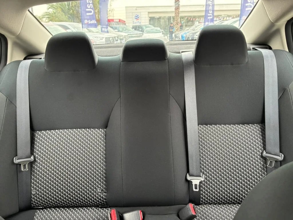 Nissan Versa 1.6 Sense 4x2 Mt 4p año 2025