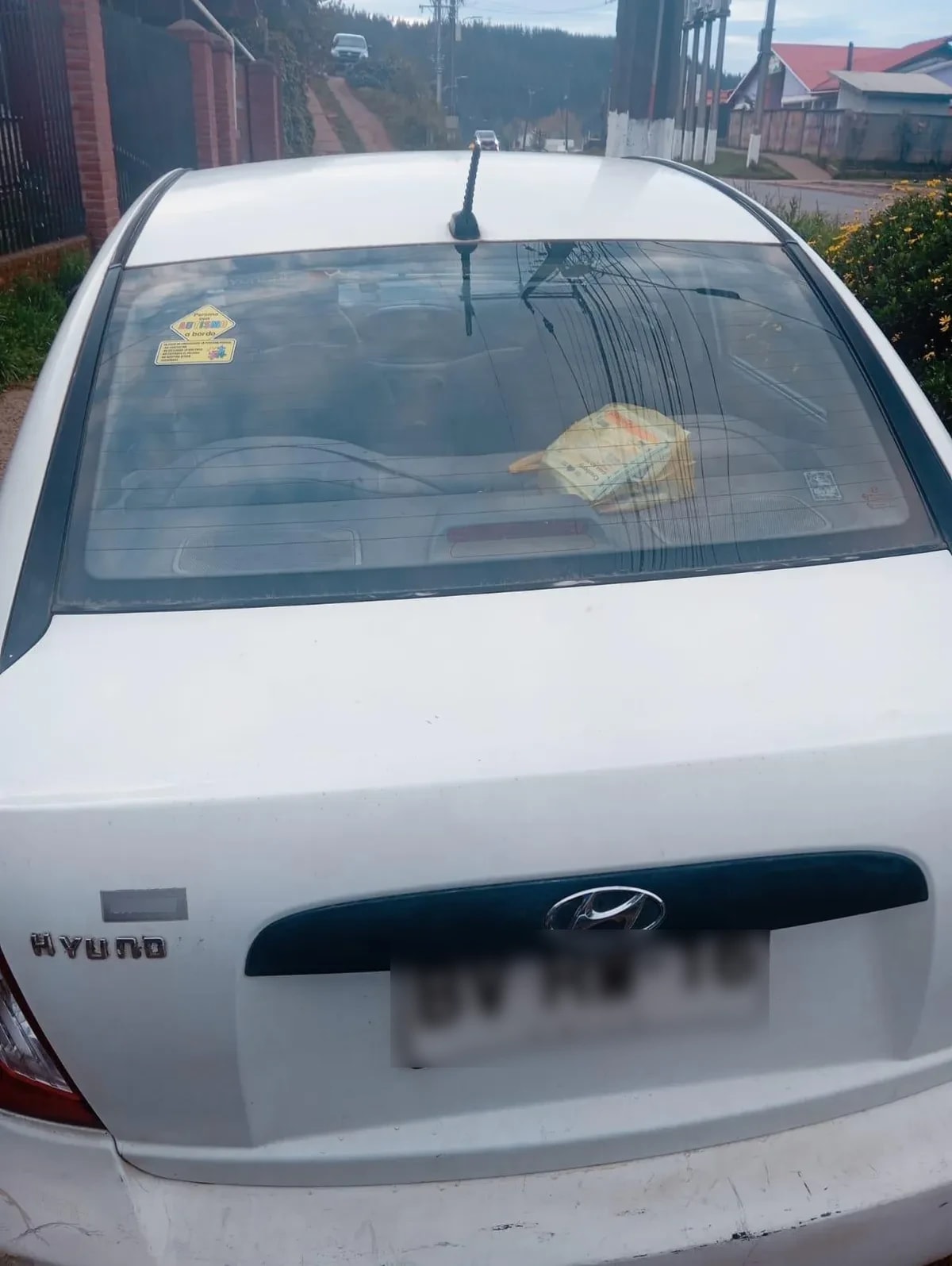 HYUNDAI ACCENT 1.4 Rb Sdn 6mt Gl 2ab 4x2 año 2009