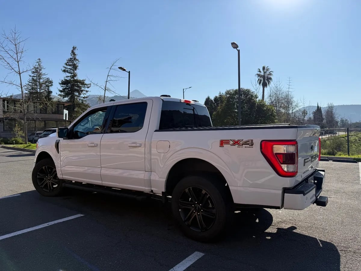 FORD F-150 5.0 Lariat Cc Sport At 4x4 año 2022