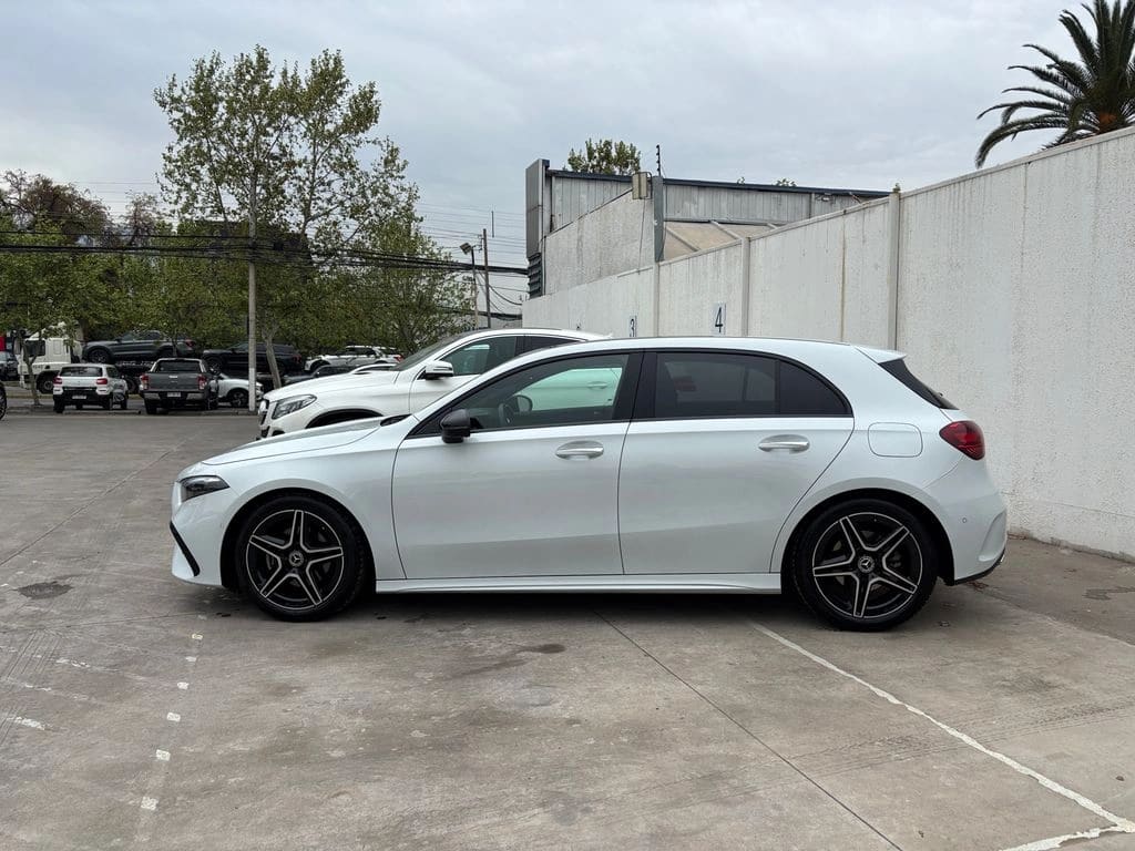 Mercedes-Benz A 200 1.3 Amg Line 4x2 Hb At 5p año 2024
