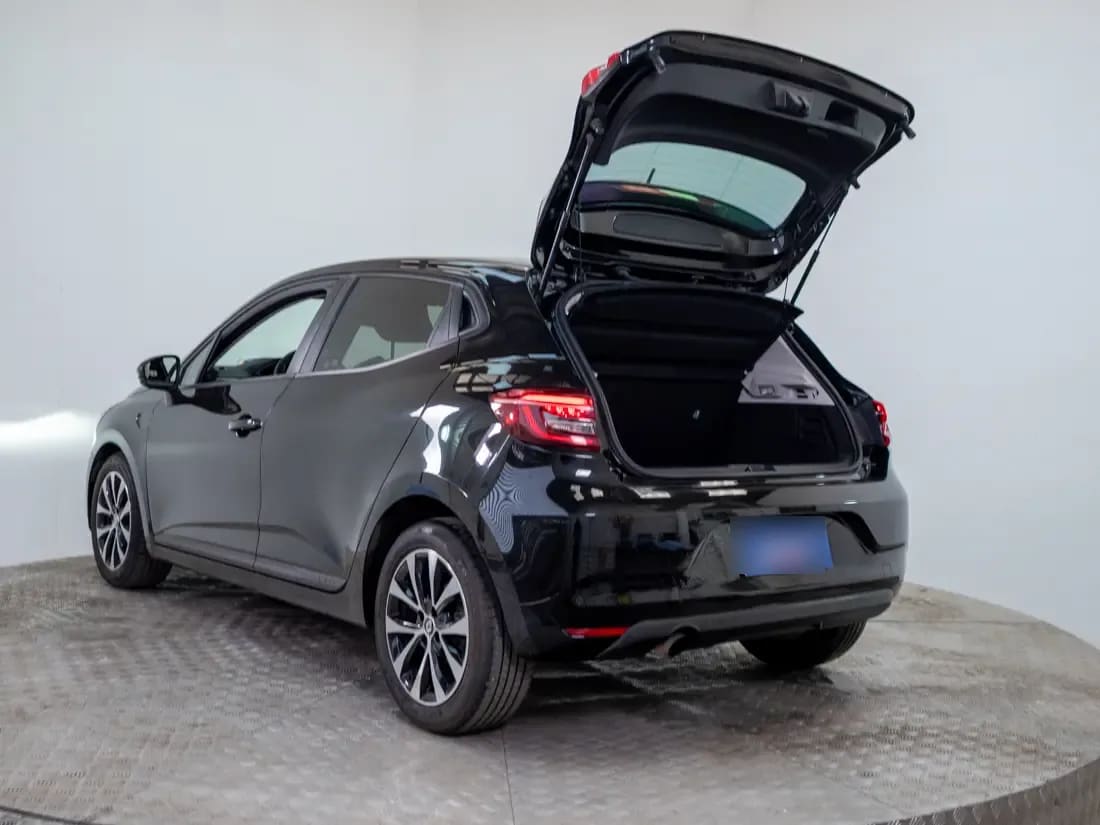 Renault Clio Clio 1.0 Zen Mt año 2023