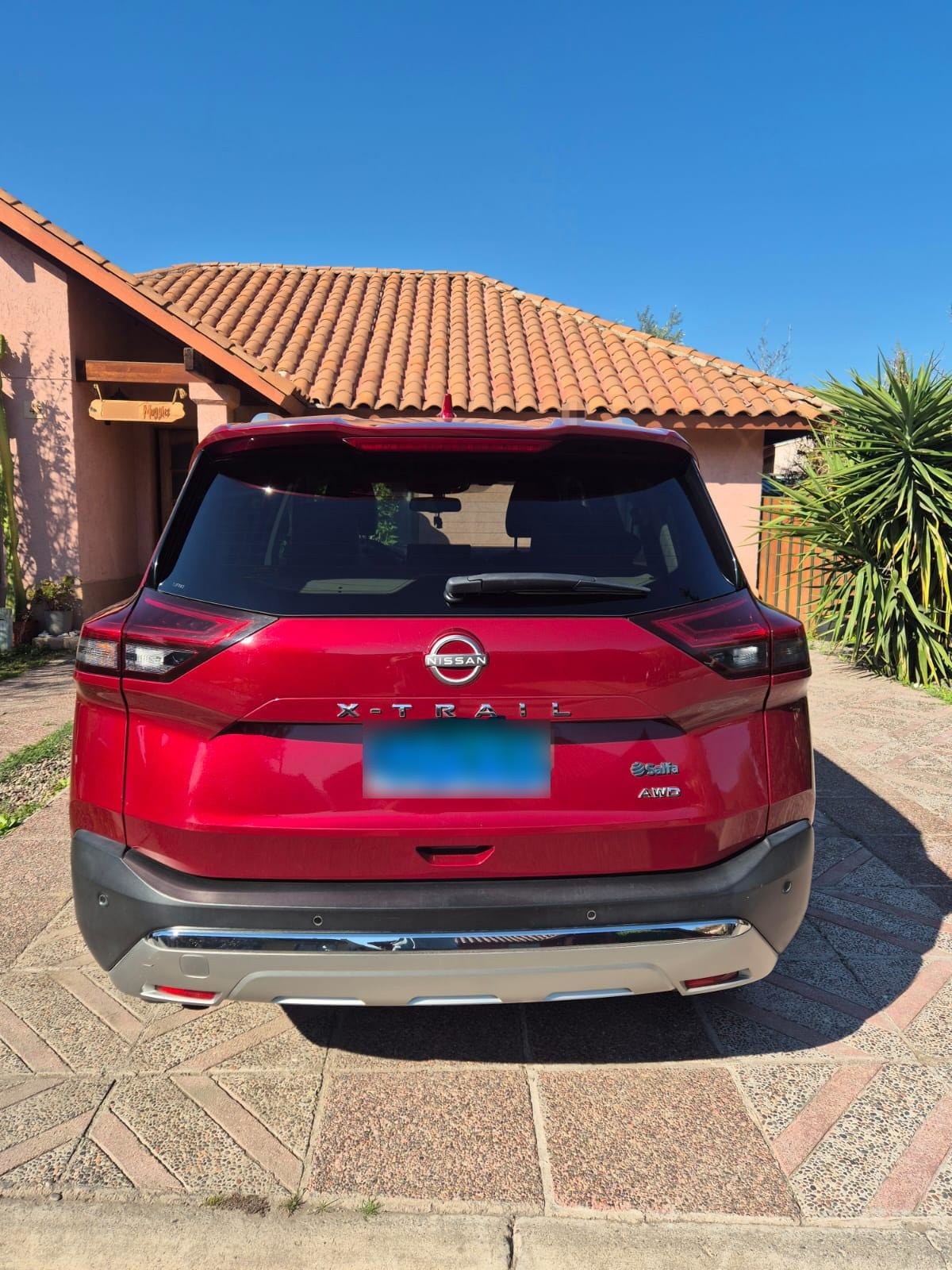 NISSAN X-TRAIL 2.5 Exclusive 3row At 4x4 año 2024