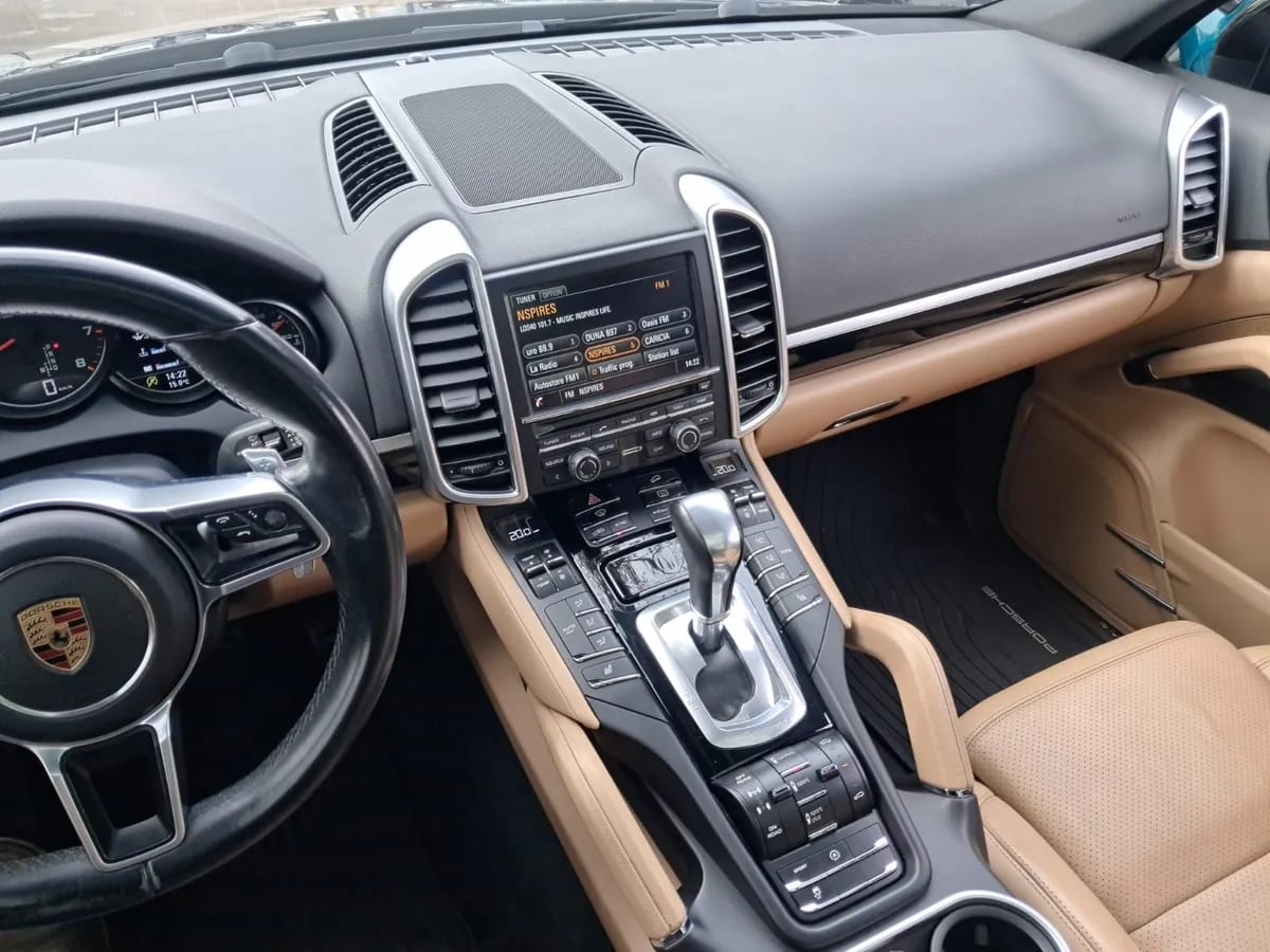 PORSCHE CAYENNE 3.6 V6 E2 Ii At 4x4 año 2016