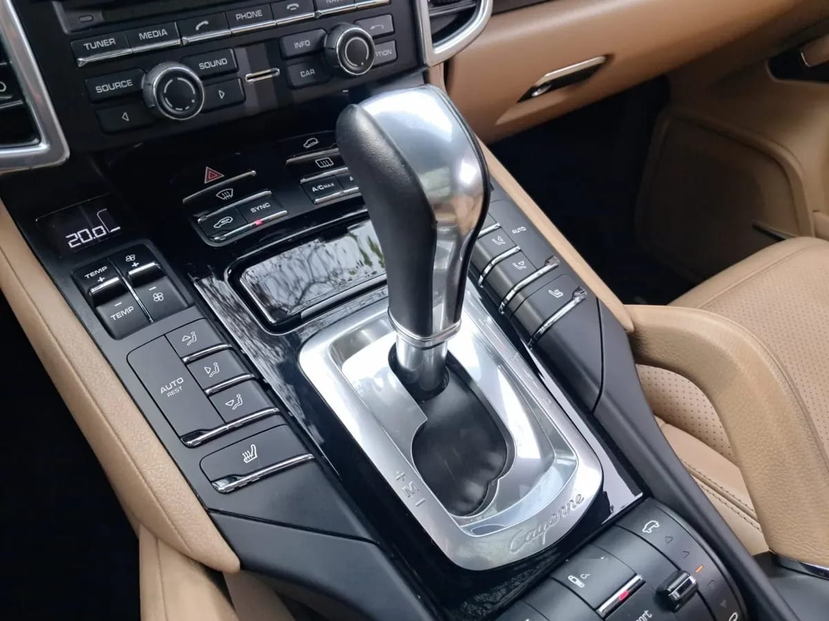 PORSCHE CAYENNE 3.6 V6 E2 Ii At 4x4 año 2016