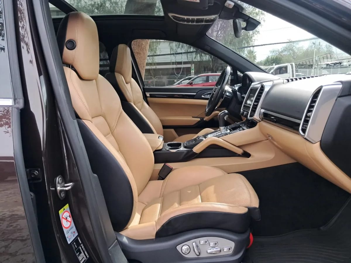 PORSCHE CAYENNE 3.6 V6 E2 Ii At 4x4 año 2016