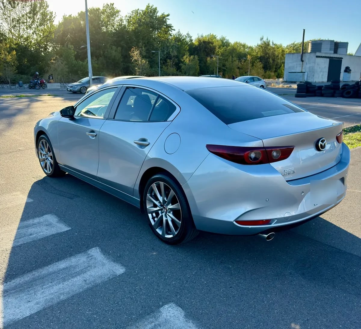 MAZDA MAZDA3 2.0 Sedán V 7g Mt año 2023