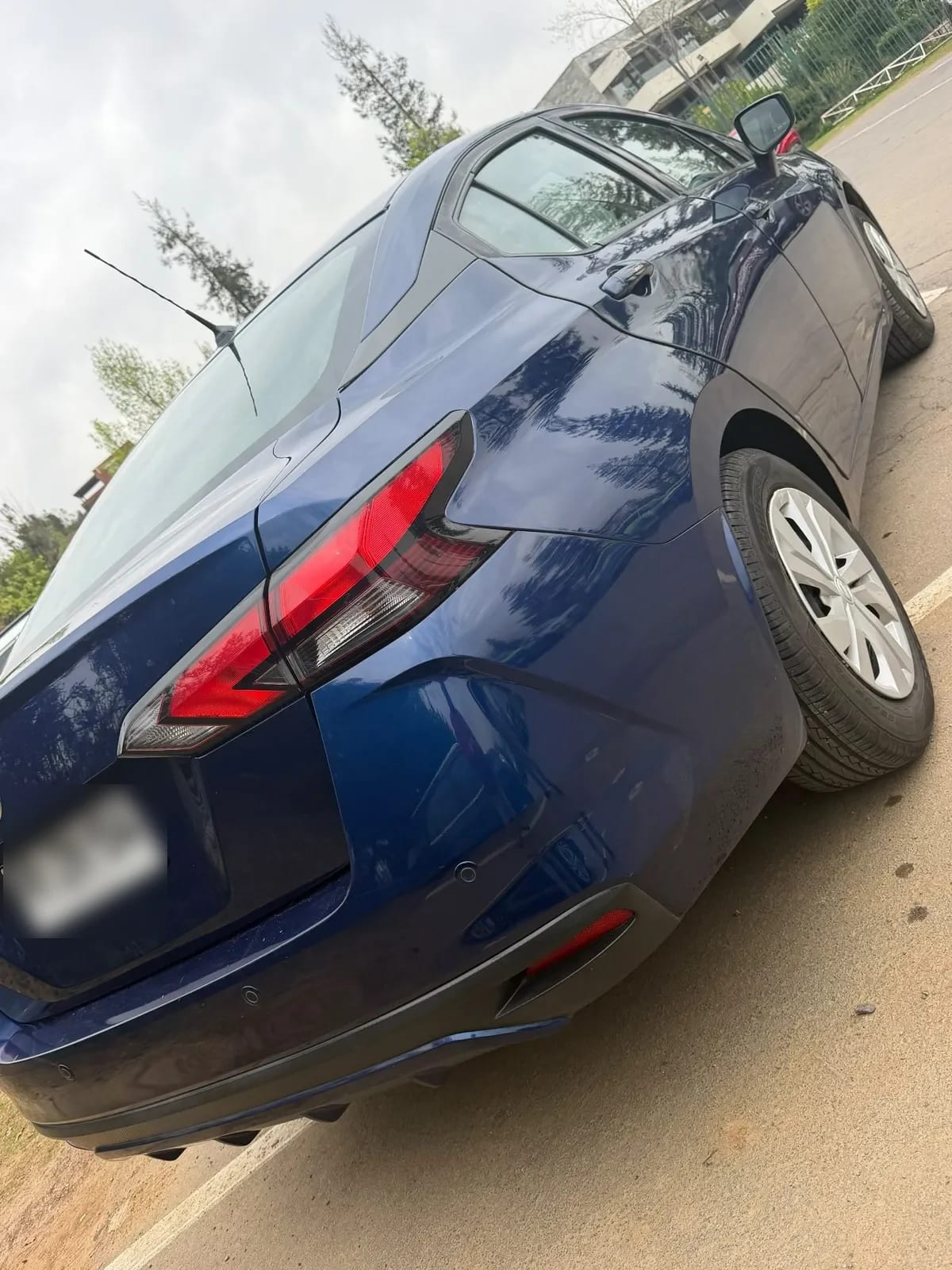 NISSAN VERSA 1.6 V-Drive Mt año 2021