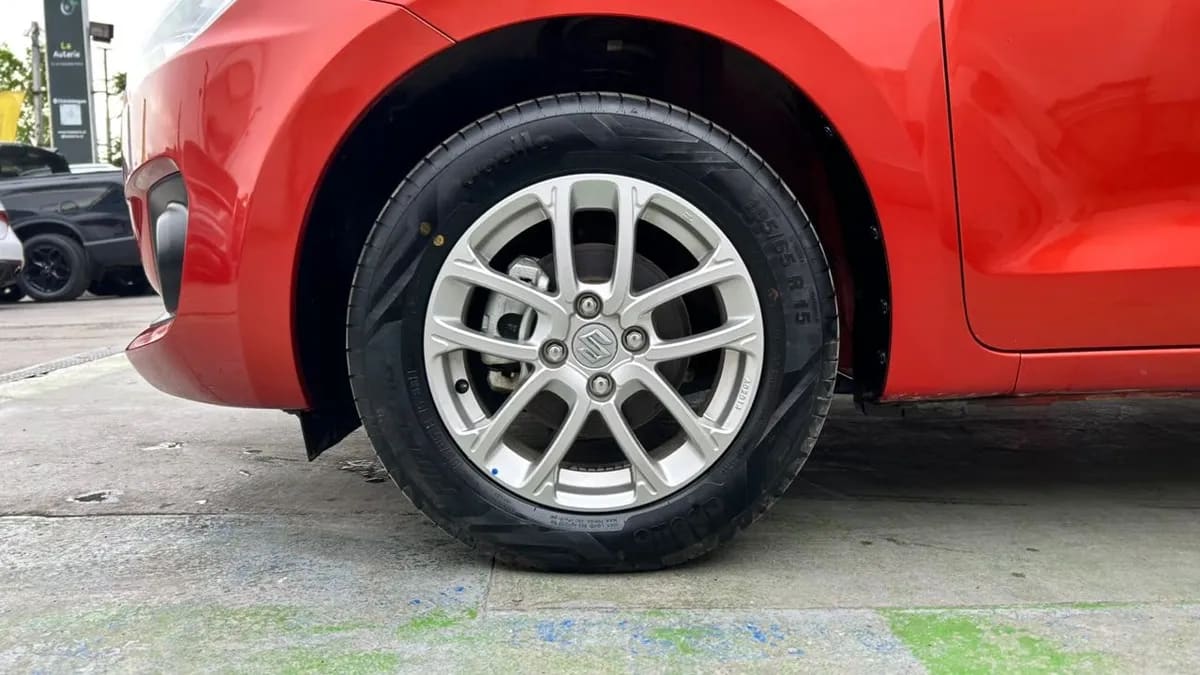 Suzuki Swift Gls 4x2 1.2 Mt Hb 5p año 2024