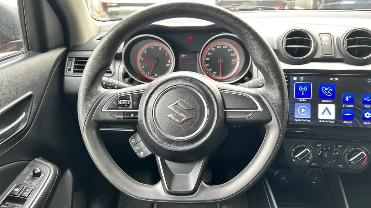 Suzuki Swift Gls 4x2 1.2 Mt Hb 5p año 2024