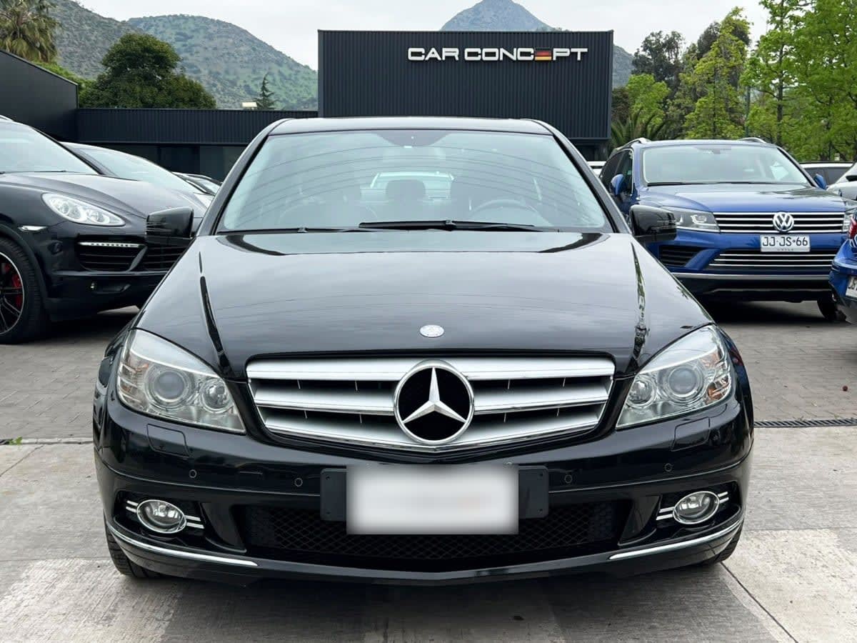 Mercedes-Benz C300 Avantgarde V6 año 2010