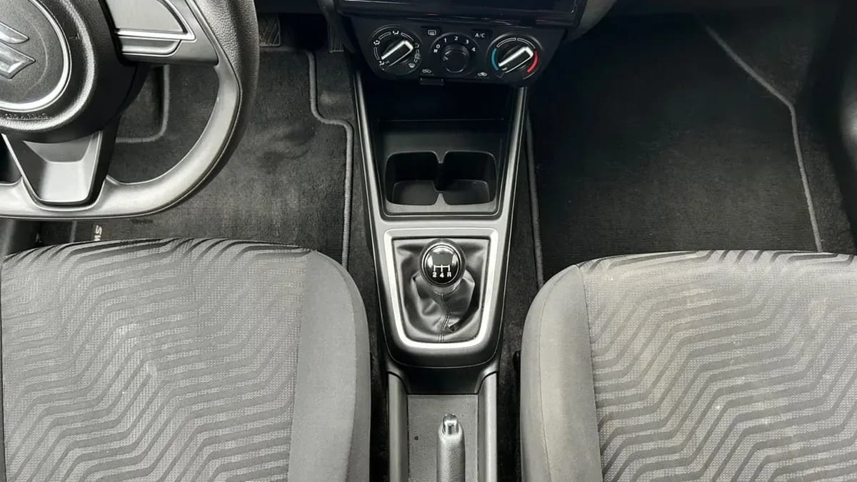 Suzuki Swift Gls 4x2 1.2 Mt Hb 5p año 2024