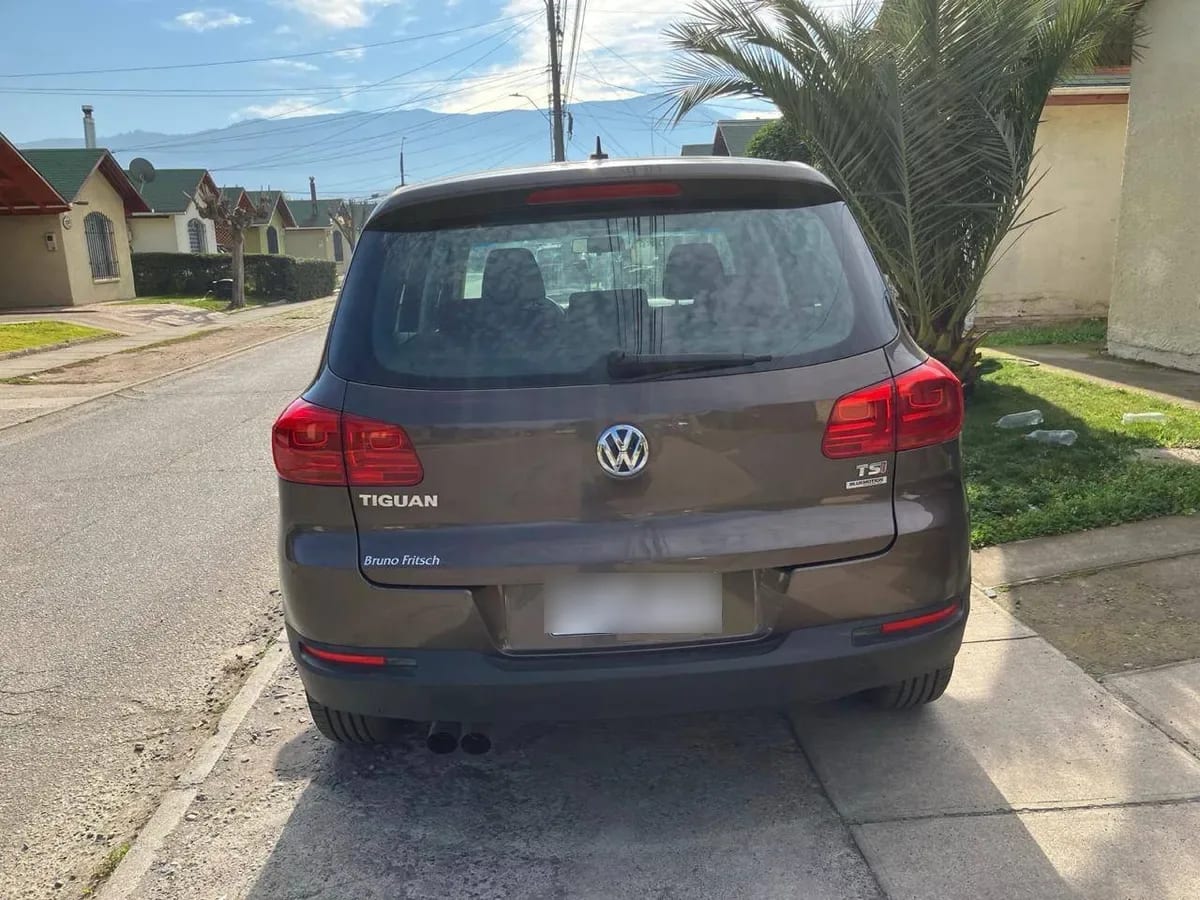 VOLKSWAGEN TIGUAN 1.4 Fl Comf. Tsi 4x2 Mt año 2015