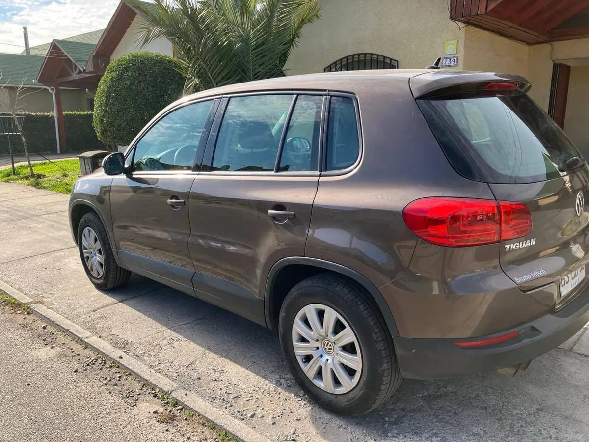 VOLKSWAGEN TIGUAN 1.4 Fl Comf. Tsi 4x2 Mt año 2015