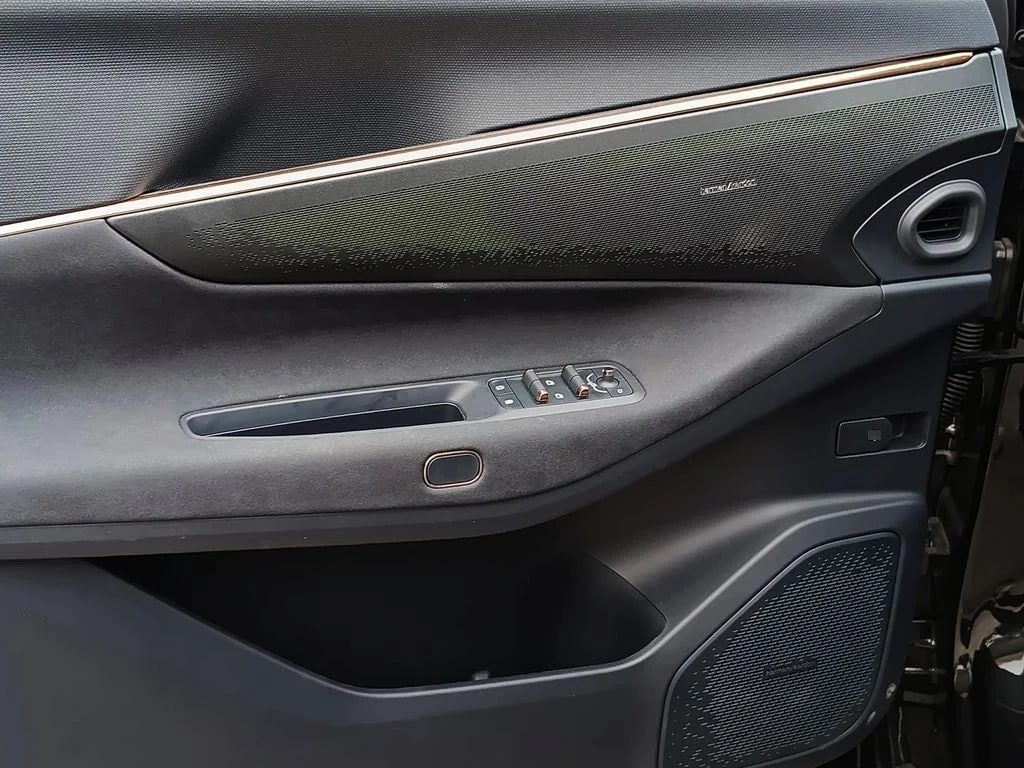 Lynk&Co 08 Phev Halo año 2027