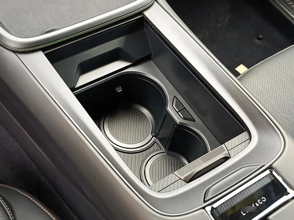 Lynk&Co 08 Phev Halo año 2027