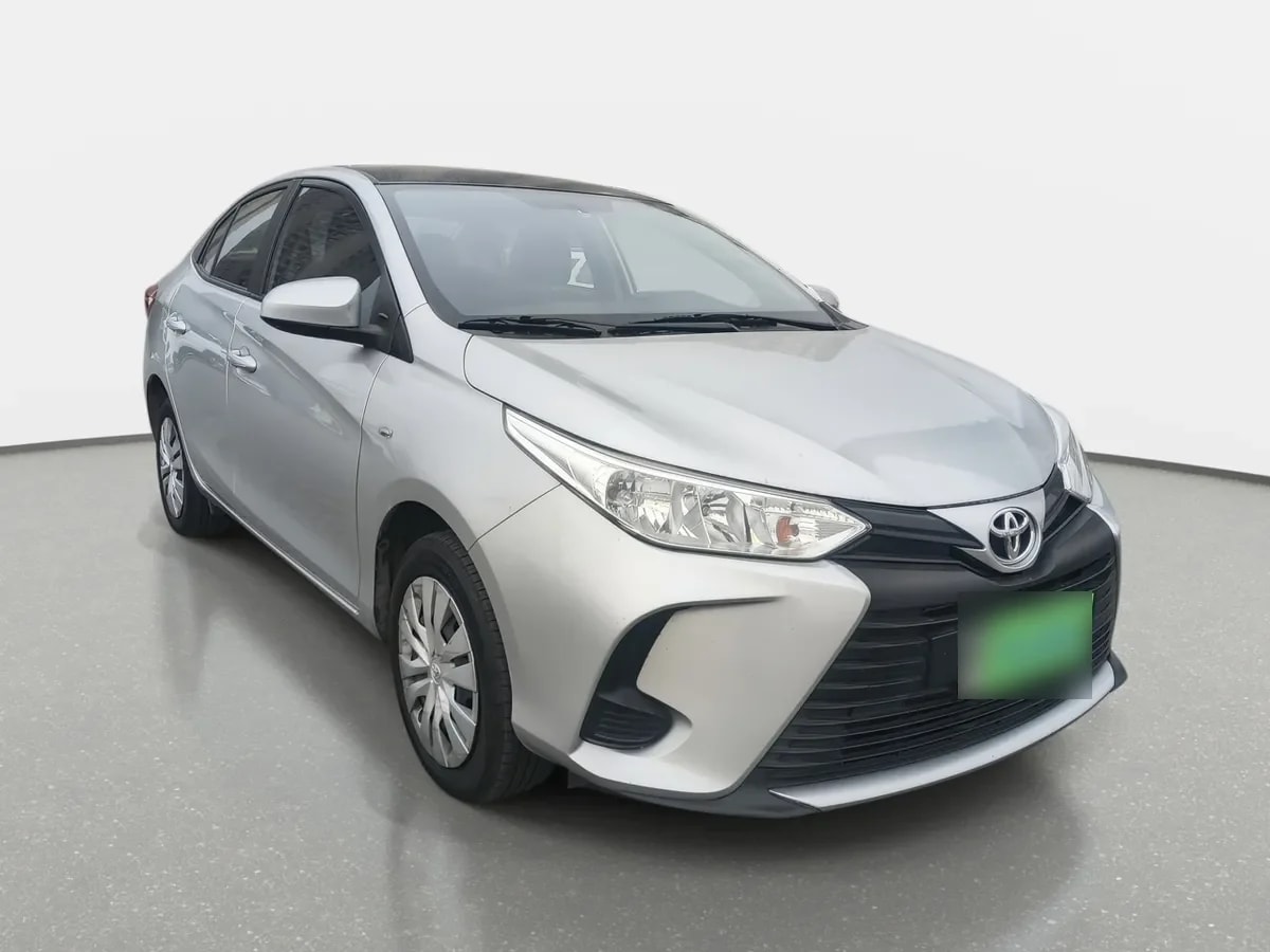 Toyota Yaris 1.5 Gli 4x2 Sdn Mt 4p año 2021