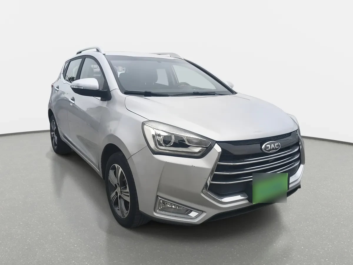 JAC Js2 1.5 Luxury 4x2 Cvt At 5p año 2025