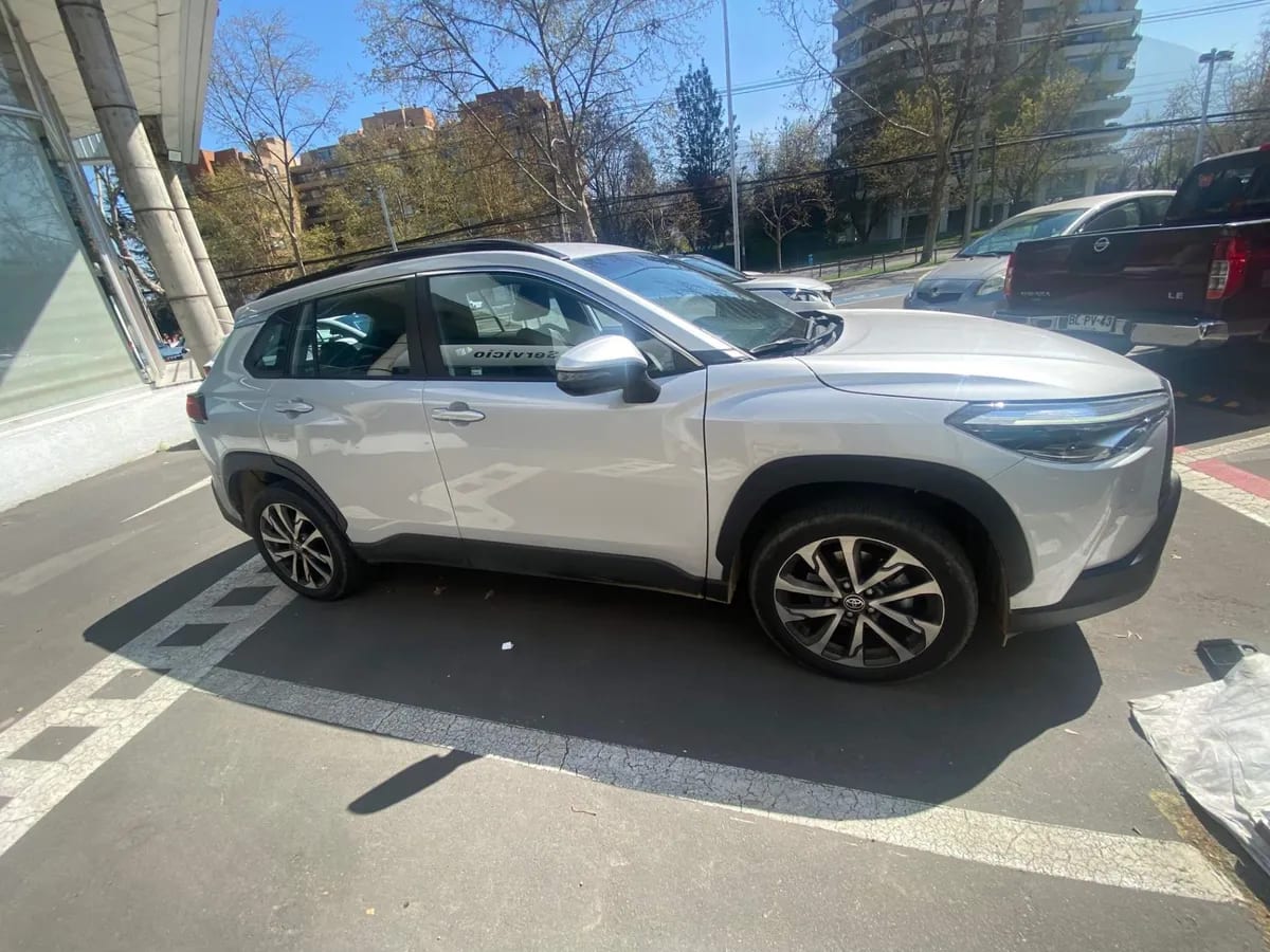 Toyota Corolla Cross 2.0 Seg 4x2 Cvt At 5p año 2023