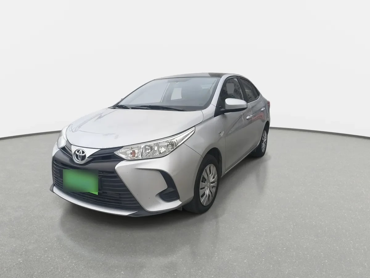 Toyota Yaris 1.5 Gli 4x2 Sdn Mt 4p año 2021