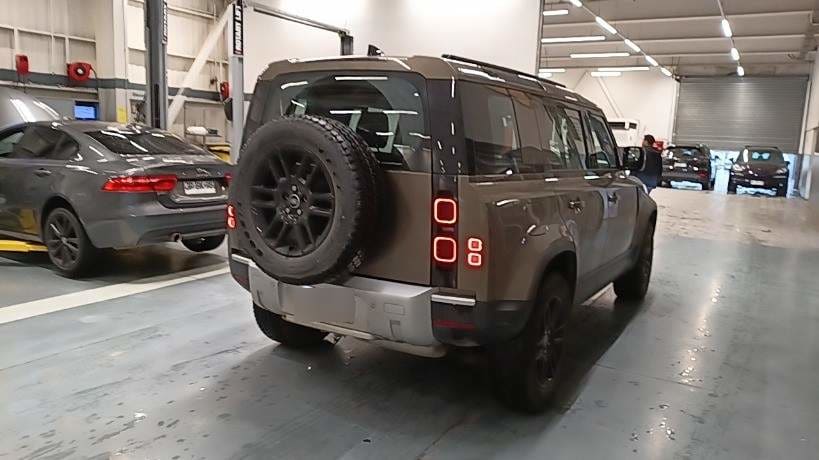 Land Rover Defender 3.0id 110 4x4 At 5p año 2025