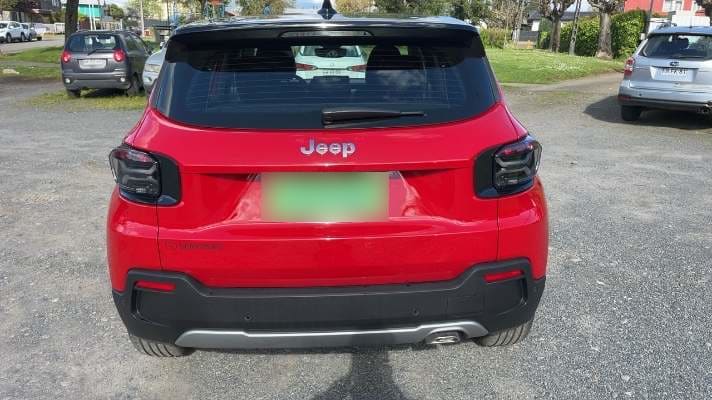 Jeep Avenger 1.2t Altitude 2wd Mt 5p año 2026