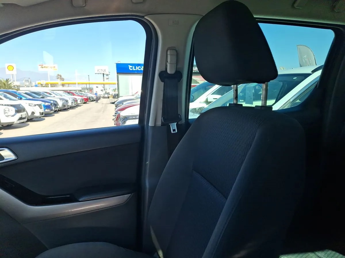 Mazda Bt-50 3.2 Sdx High Dob. Cab. Diesel 4x4 6at 4p año 2022