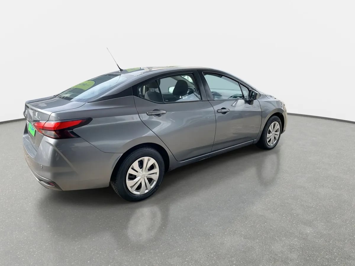 Nissan Versa 1.6 Sense 4x2 Mt 4p año 2022