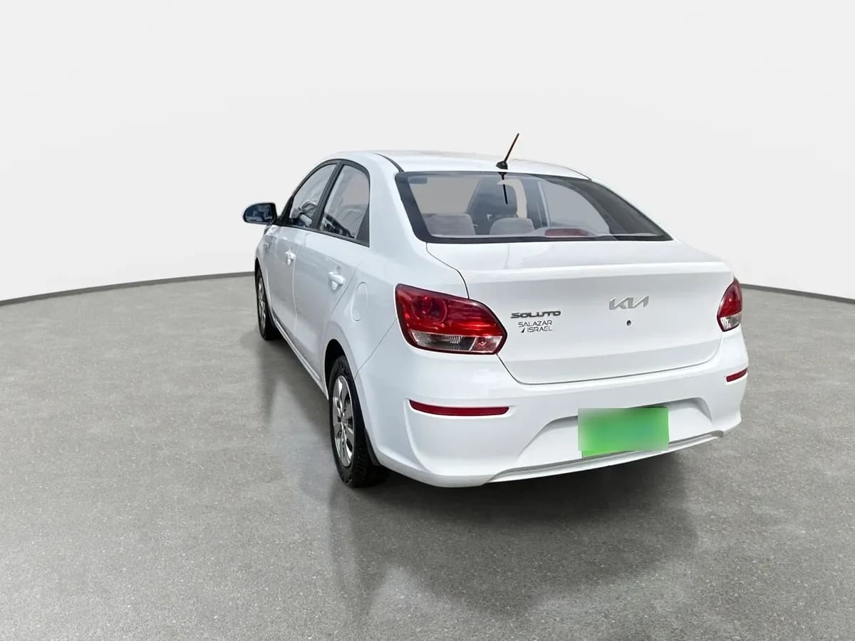 Kia Soluto 1.4 Lx 4x2 Mt 4p año 2022