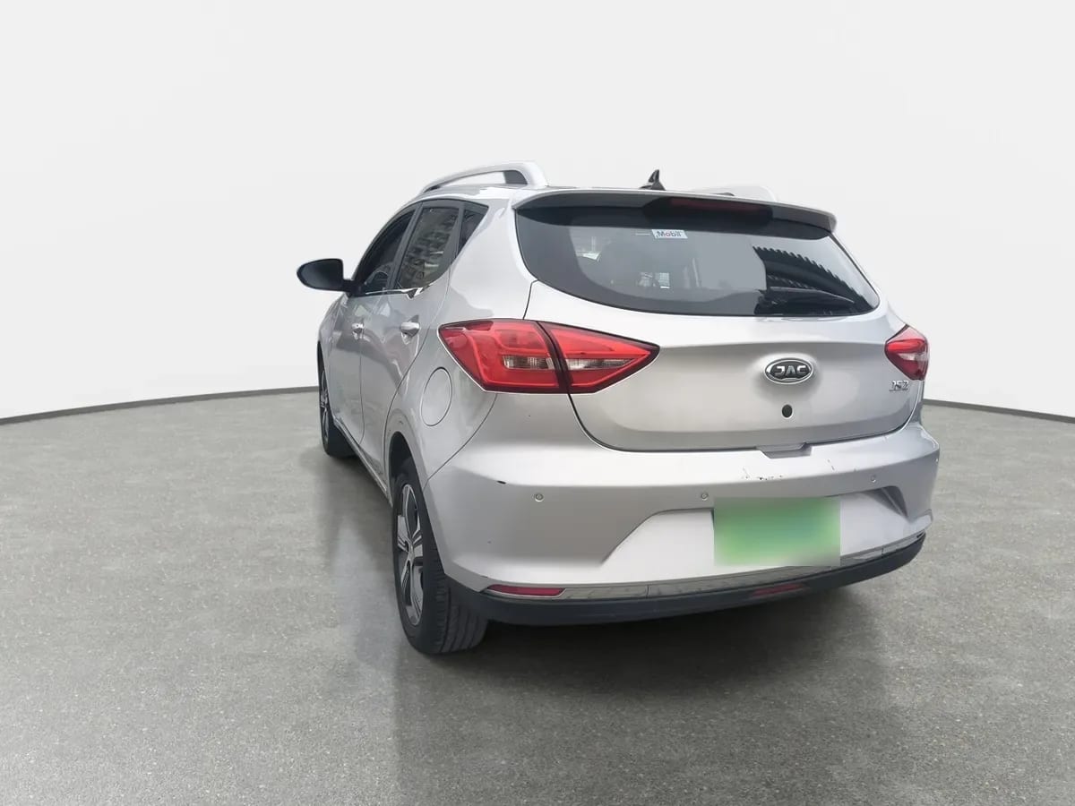 JAC Js2 1.5 Luxury 4x2 Cvt At 5p año 2025