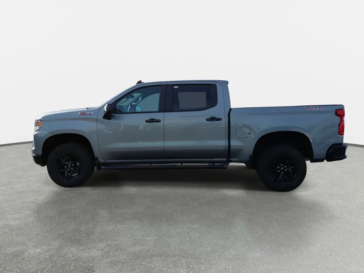 Chevrolet Silverado 5.3 Lt Trail Boss Z71 4x4 At 4p año 2026