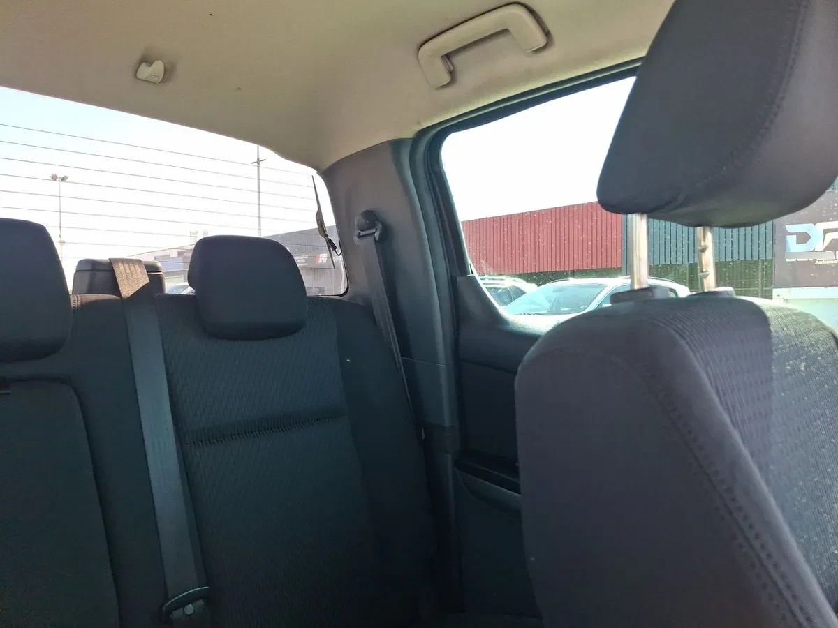Mazda Bt-50 3.2 Sdx High Dob. Cab. Diesel 4x4 6at 4p año 2022