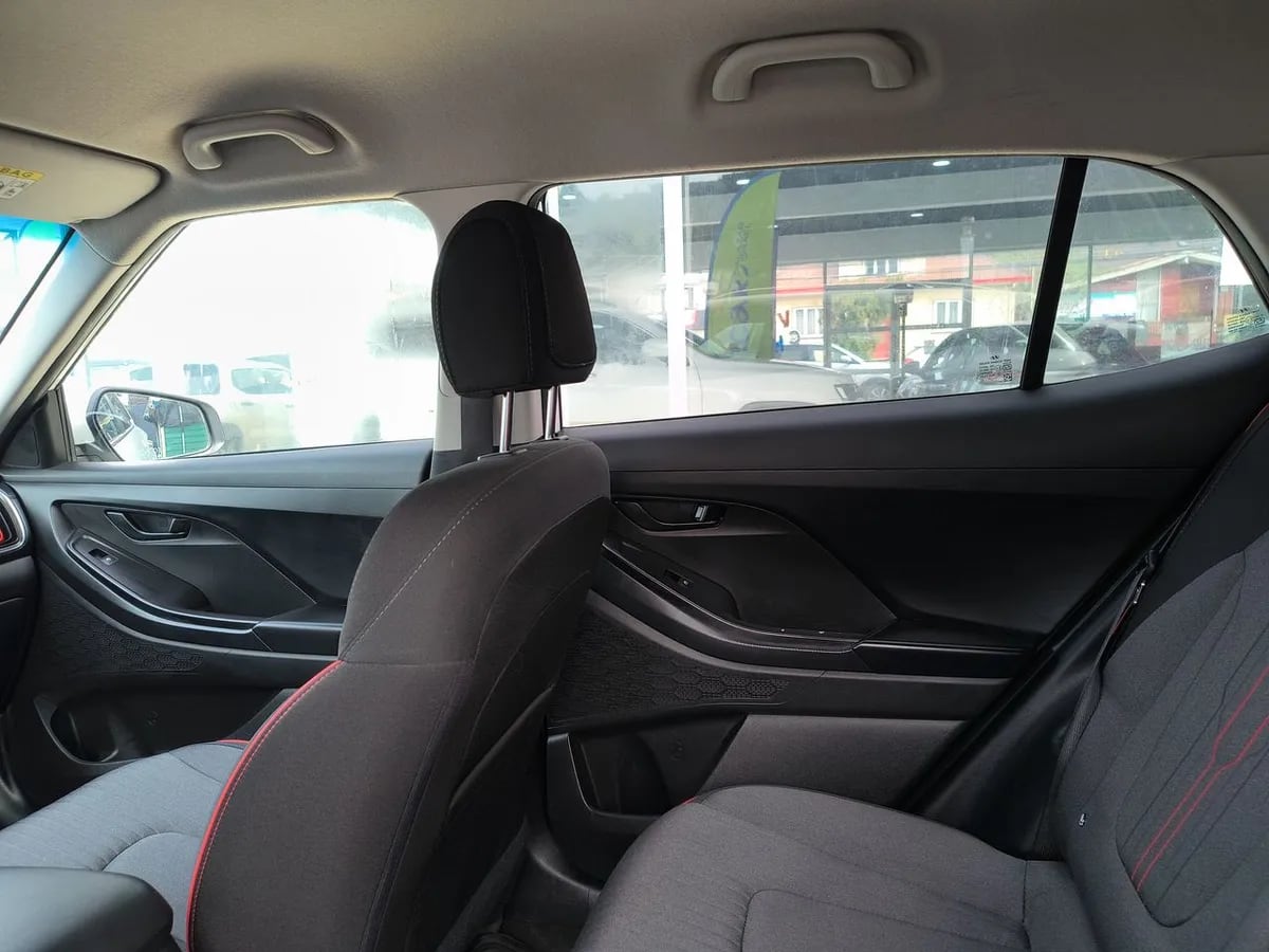Hyundai Creta 1.5 Value Su2i 4x2 Mt 5p año 2024