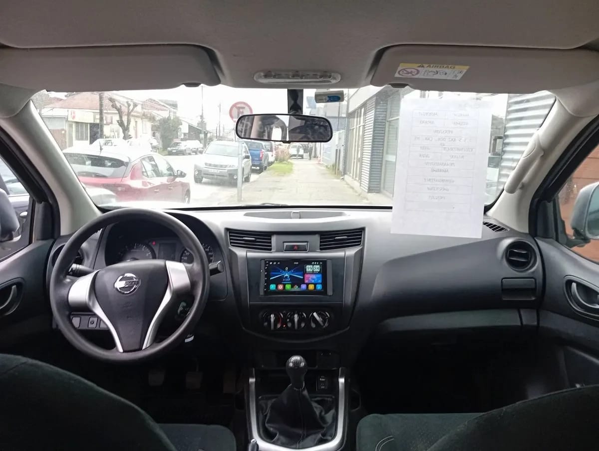 Nissan Np300 2.5 S 4x2 Dob. Cab. Mt 4p año 2018