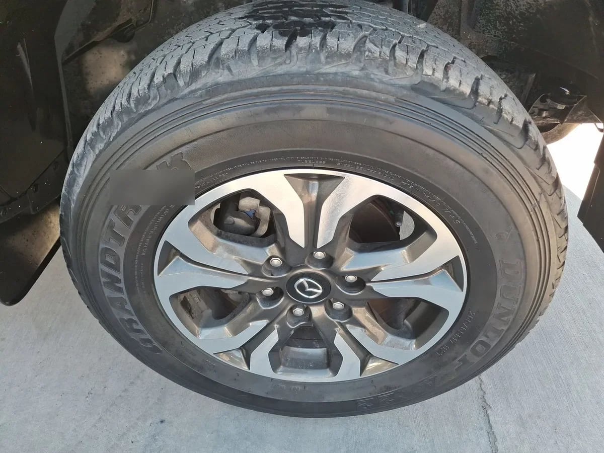 Mazda Bt-50 3.2 Sdx High Dob. Cab. Diesel 4x4 6at 4p año 2022
