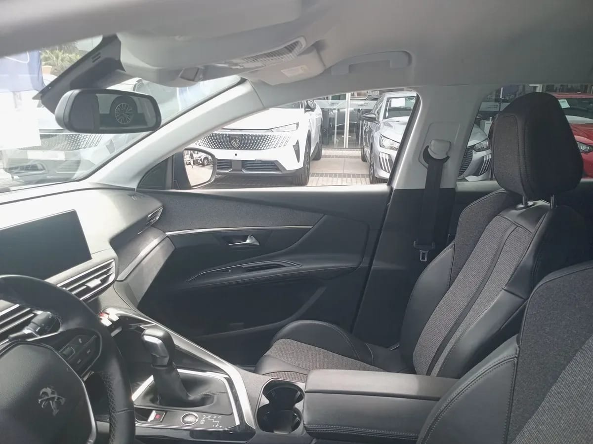 Peugeot 3008 1.5 Allure Bluehdi 4x2 130 Eat8 5p año 2020