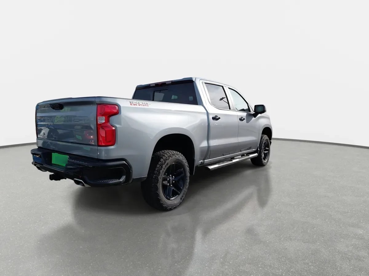 Chevrolet Silverado 5.3 Lt Trail Boss Z71 4x4 At 4p año 2026