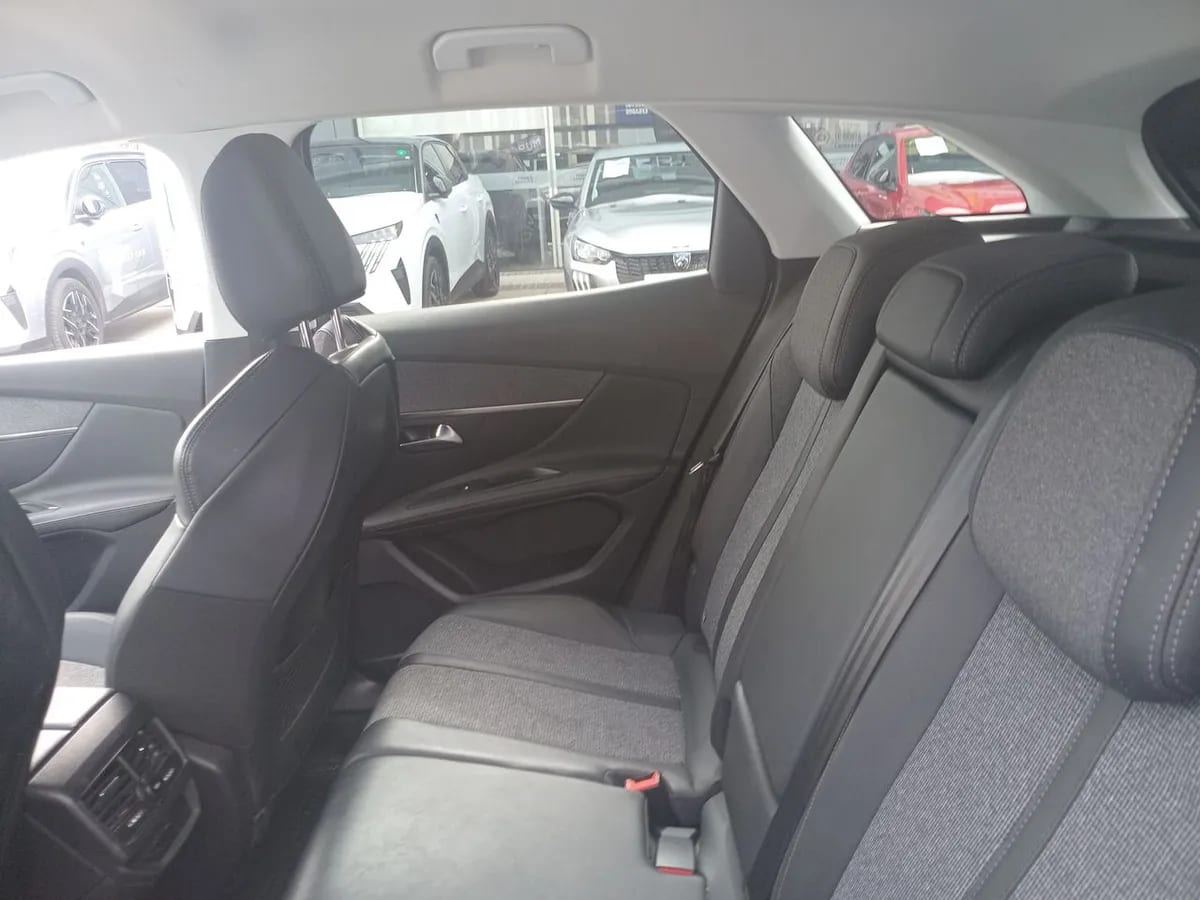 Peugeot 3008 1.5 Allure Bluehdi 4x2 130 Eat8 5p año 2020
