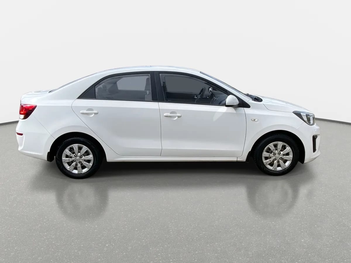 Kia Soluto 1.4 Lx 4x2 Mt 4p año 2022