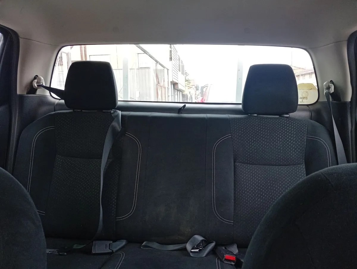 Nissan Np300 2.5 S 4x2 Dob. Cab. Mt 4p año 2018