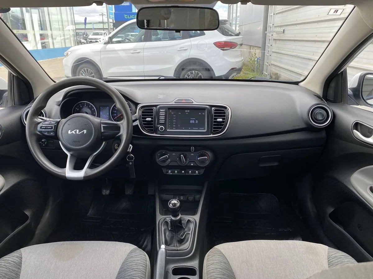 Kia Soluto 1.4 Lx 4x2 Mt 4p año 2022