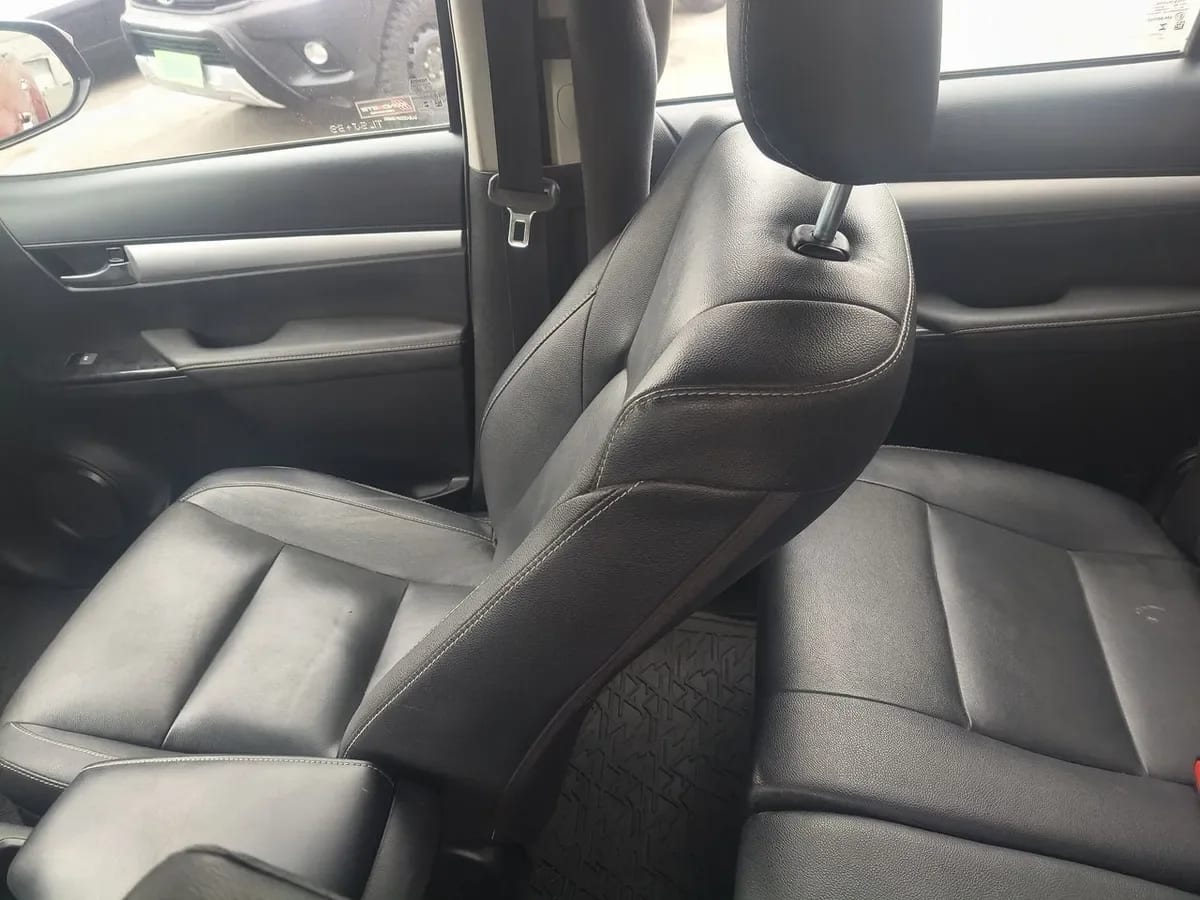 Toyota Hilux 2.8 Srv Diesel 4x4 Dob. Cab. At 4p año 2024