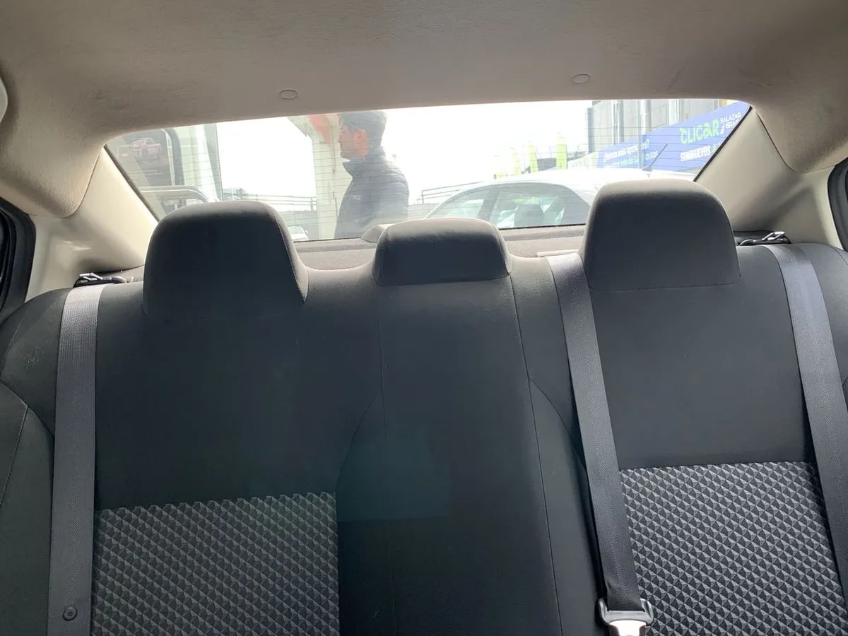 Nissan Versa 1.6 Sense 4x2 Mt 4p año 2022