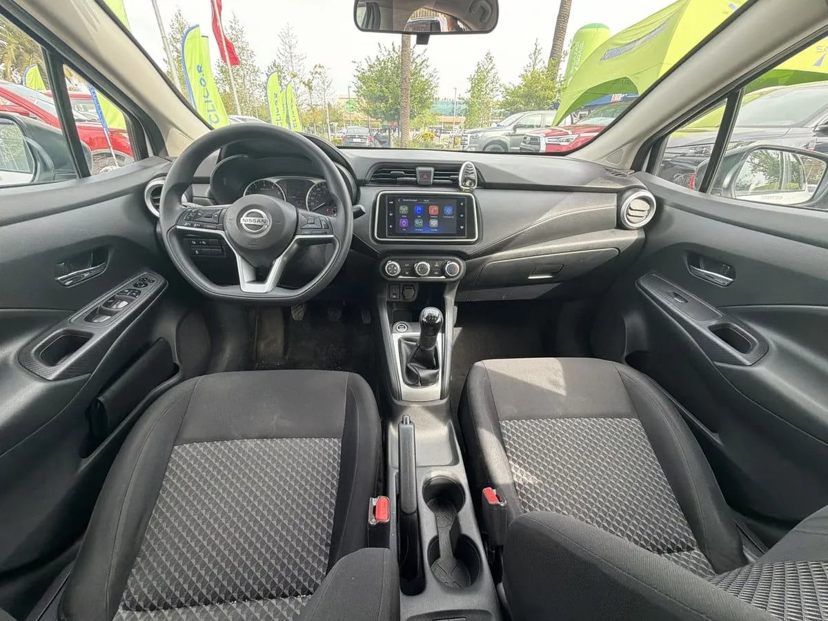 Nissan Versa 1.6 Sense 4x2 Mt 4p año 2023