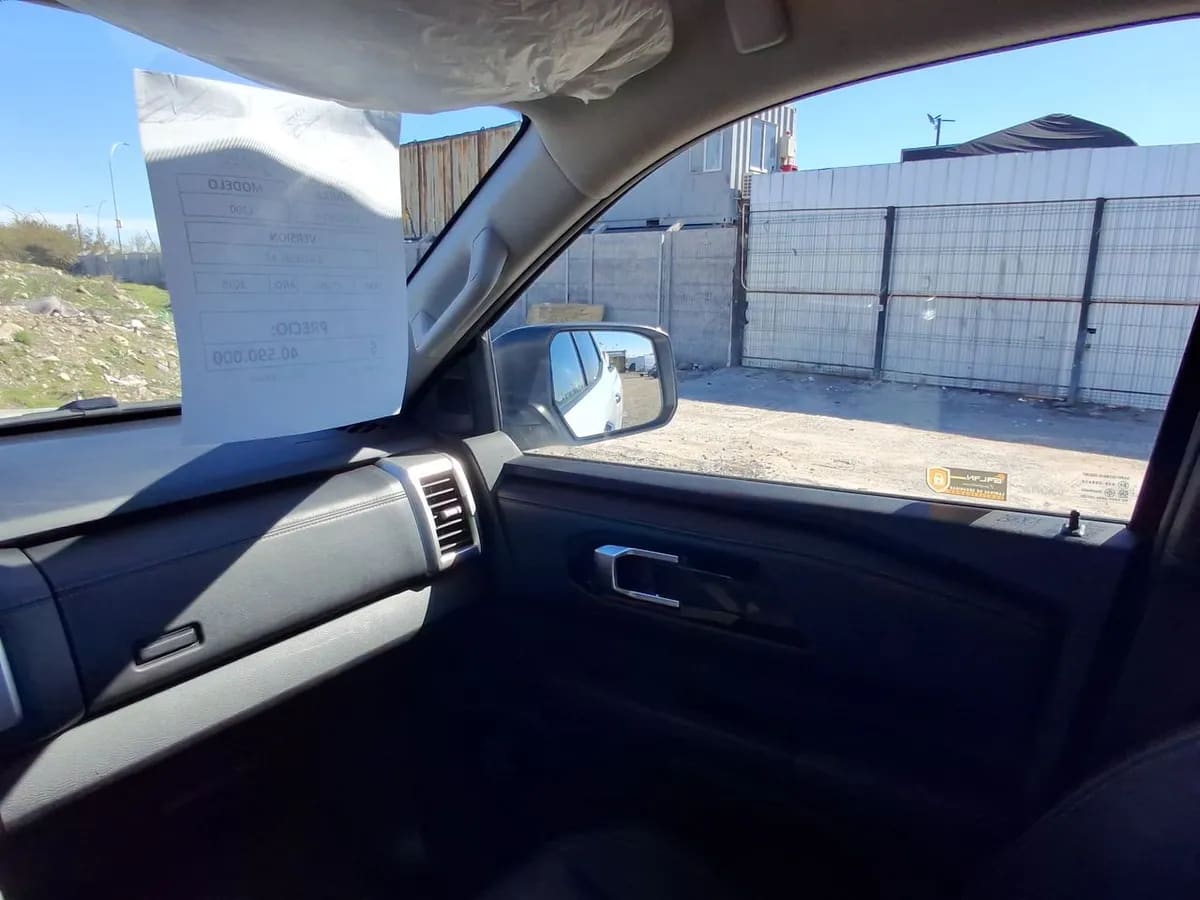 Mitsubishi L200 2.4 Dakar Xr Diesel 4x4 Dob. Cab. Euro6 At 4p año 2026