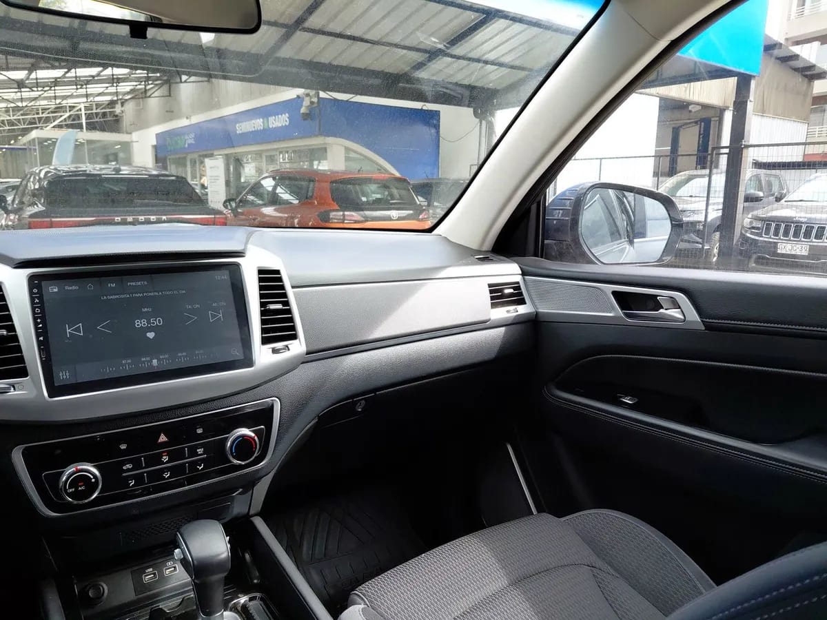 Ssangyong Rexton 2.0t Lx Awd 6ab 6at 5p año 2023