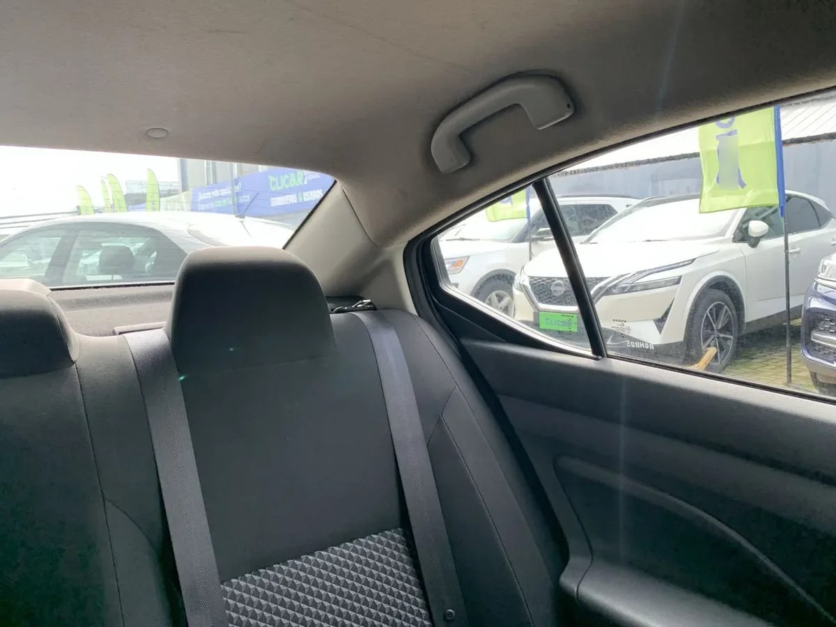 Nissan Versa 1.6 Sense 4x2 Mt 4p año 2022