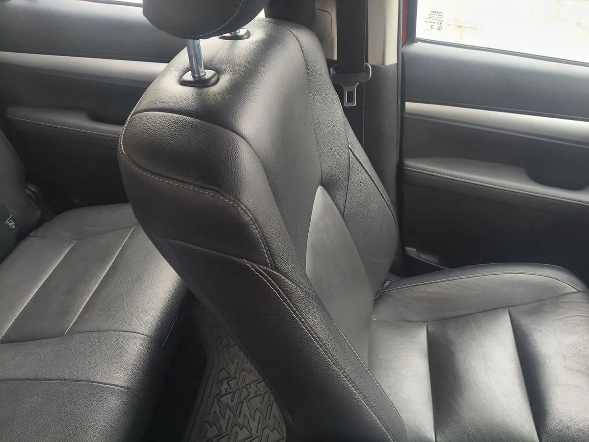 Toyota Hilux 2.8 Srv Diesel 4x4 Dob. Cab. At 4p año 2024