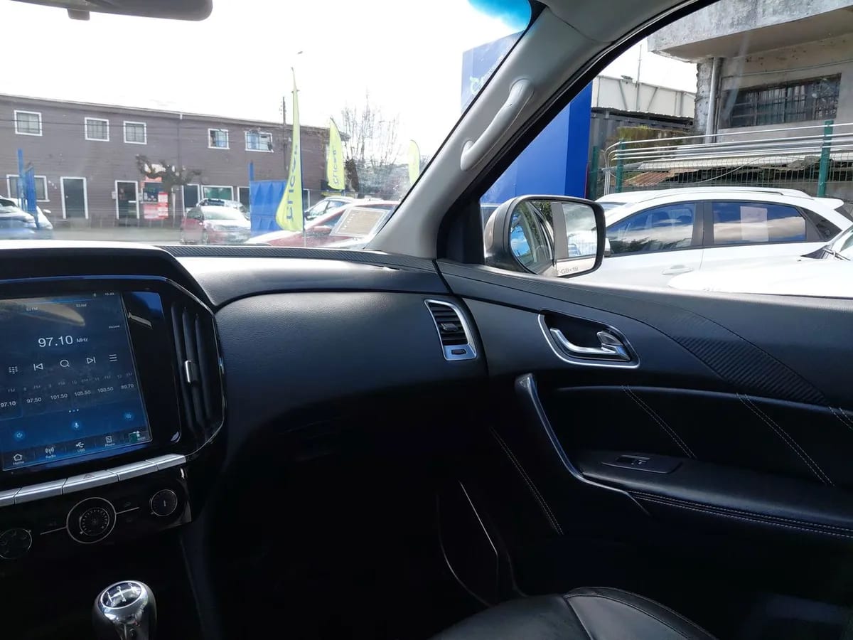 JMC Vigus 2.4 Plus Diesel 4x4 Euro5 Mt 4p año 2023